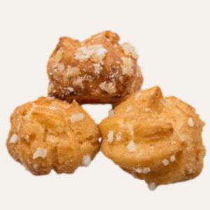 Assortiment de chouquettes artisanales pour service traiteur à Nantes et Vitré.