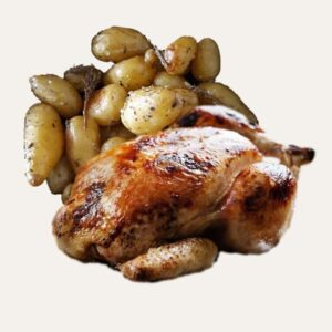 Le roti du levant - Traiteur Événementiel Nantes & Vitré | Restonomade Demi-coquelet rôti à la peau dorée, accompagné de ses pommes de terre grenailles confites.